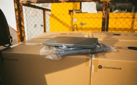 Ukraine: Additional 11,000 laptops provided to students to support learning continuity